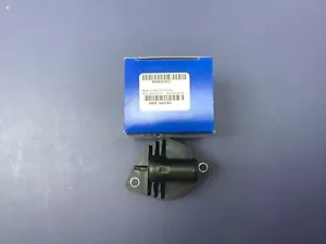 New Genuine Mopar PVC Valve For Jeep Grand Cherokee WK 3.6L11-15 68083202AC - Picture 1 of 3