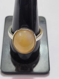 Anillo enchapado en oro blanco 14K de piedra preciosa natural de piedra lunar blanca de buen corte ovalado de 5,5 quilates - Imagen 1 de 12