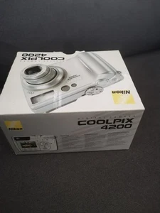 Nikon COOLPIX 4200 - Picture 1 of 14