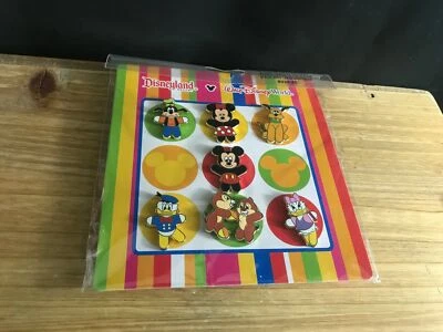 JUEGO DE 7 PINES DISNEYLAND RESORT DISNEY WORLD MICKEY, MINNIE, DONALD, DAISY, GOOFY, PLUTO+ Foto 1 de 4