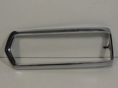 Mercedes Benz Chrome Bezel Right Side W108 W109 250S 250SE 280S 280SE 300SE 6.3  Foto 1 de 4