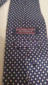 Roundtree & Yorke 100% Silk Neck Tie Blue Blk Silver Squares - Picture 1 of 4
