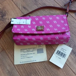 Dooney & Bourke BECCA Umhängetasche rosa Logo Signatur Crossbody neu mit Etikett - Bild 1 von 24