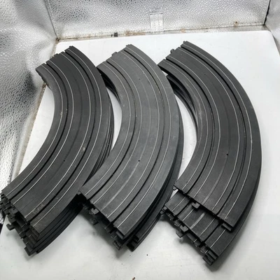 ¿Realista? Coche Ranura HO 9” Pista Curva. 14 piezas. Foto 1 de 4