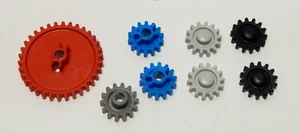 K'Nex Medium Red Gear Small Grigio Push On Gear 2 Small Blue Gear Small Nero/Grigio - Foto 1 di 2