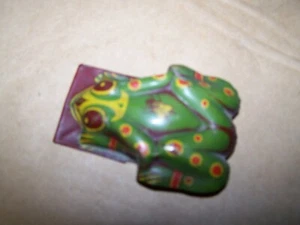 Vintage Tin Toy Metal Frog Clicker Noisemaker - Picture 1 of 3