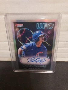 2022 Bowman's Best Baseball Christian Hernandez UFO Auto 228/250 Refractor Cubs - Bild 1 von 2