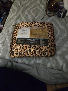 Sábanas de satén con estampado de leopardo Mainstay tamaño king - Imagen 1 de 5