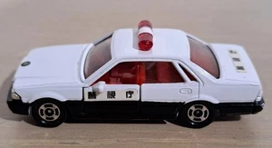 Tomica Tomy No. Vintage Patrulla Nissan Cedric 13 4 puertas HT S-1/62 - Imagen 1 de 12