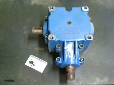 Caja de cambios de cubierta New Holland CM 222 60" y 72" PT# AUB161188 Foto 1 de 4