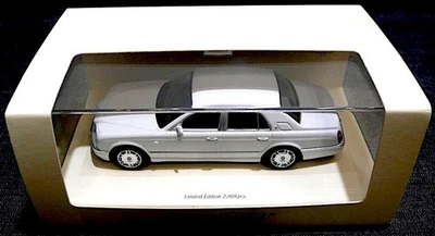 MINICHAMPS 1 43 PMA Bentley Arnage 2005 Linea Bianco 436139402 Minichamps Bentle - Image 1 of 4