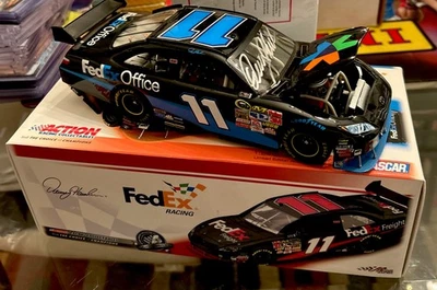 Denny Hamlin 2009 autografiado FedEx Office escala 1/24 diecast automático 1:24 NASCAR Foto 1 de 4