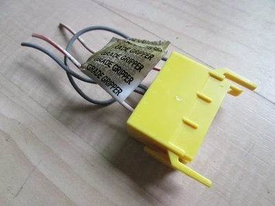 Conector eléctrico Mack Delphi con cableado para interruptor HSA de pinza de grado #M265HH Foto 1 de 4