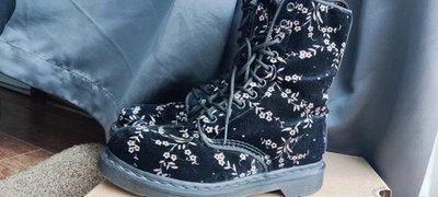 Dr. Martens AVERY VELVET floral boots 10-eyelet 1490 uk 6 eu 39 us 8 - Image 1 of 4