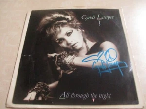 CYNDI LAUPER AUTHENTIC SIGNED/AUTOGRAPHED VINYL 45 RECORD...R'N'R HOF 2025 - Picture 1 of 6