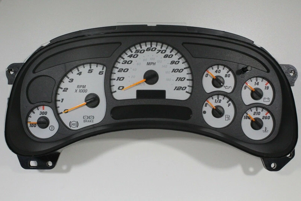2003 2004 2005 2006 03 04 05 06 Chevrolet Silverado SS Truck Cluster - Image 1 of 1