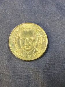 Richard M Nixon US President Sunoco Presidential Goldtone Metal Coin 2000 #6 - Picture 1 of 8