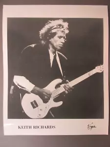 Rolling Stones blanco y negro 8 X 10 brillante foto promocional Keith Richards en el escenario! - Imagen 1 de 1