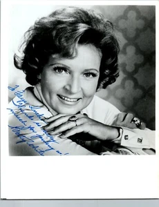 Betty White Hand Signed 8 x 10 Photo to Faye Thanks for Joining Us - SD1 - Picture 1 of 1