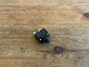 CONFIDENCE FITNESS TXI HEAVY DUTY TREADMILL CIRCUIT BREAKER - 6AMP - Picture 1 of 1