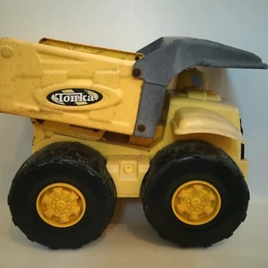 Tonka Yellow Dump Truck 2001 - Picture 1 of 5
