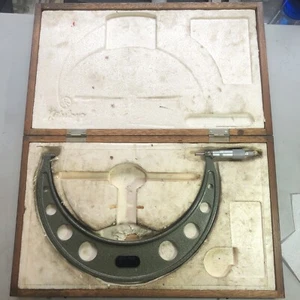 Mitutoyo No 103-225A 10-11” Carbide Outside Micrometer With Lock/Ratchet Spindle - Picture 1 of 10