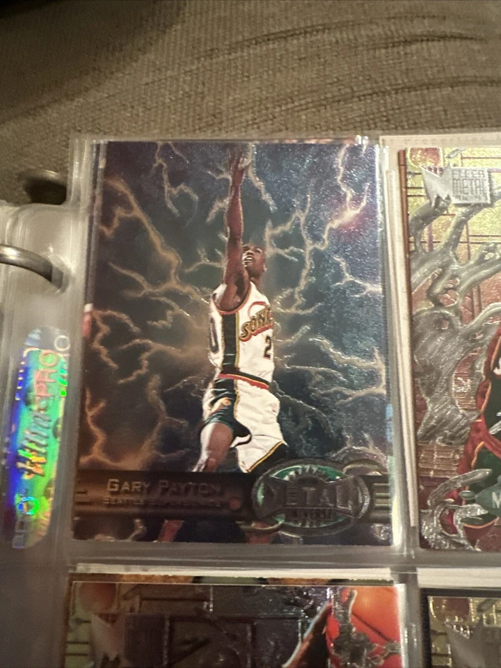 1997-98 Metal Universe GARY PAYTON #63 HOF Seattle SuperSonics - Image 1 of 4