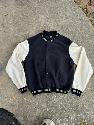 Chaqueta Universitaria Vintage Lana Pinnacle Talla Grande Hecha en EE. UU. Negra Blanca Foto 1 de 4