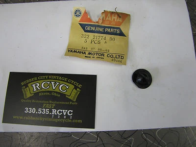 Yamaha DT2 MX RT2 MX NOS Cap Disk Oil Tank 322-21774-00 - Image 1 of 3