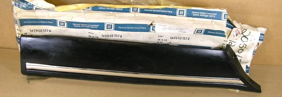 Pontiac Sunbird J 2000 Rr 1984 1987 cuarto inferior panel moldura izquierda nos, 20501578 Foto 1 de 1