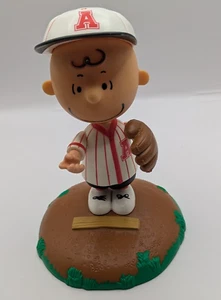 UFS PMI Peanuts 5”  Charlie Brown Jointed Figure Swivel Feet Baseball Hat Mound - Picture 1 of 9