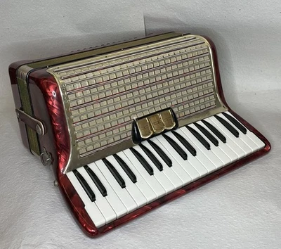 Accordion Concerto II with Case - Image 1 of 4