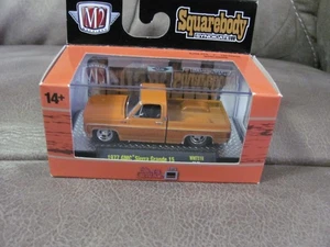 M2 Walmart ONLY WMTS18 1977 GMC Sierra Grande 15  1:64 NEW Squarebody Synd - Picture 1 of 5