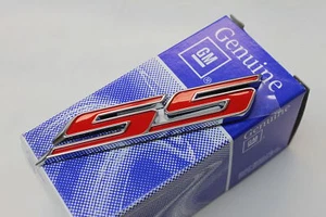 2010-2011 Camaro Rear Trunk SS Emblem Red New GM OEM 92228475 - Picture 1 of 3