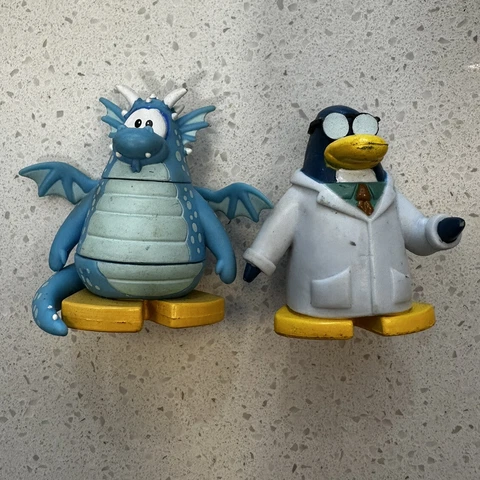 Club Penguin Mix 'N Match Blue Dragon Costume & Gary Gadget Guy Mini Figure Set Cover