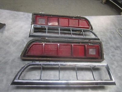 Par de luces traseras Ford Torino y Fairlane 1970 1971 Foto 1 de 4