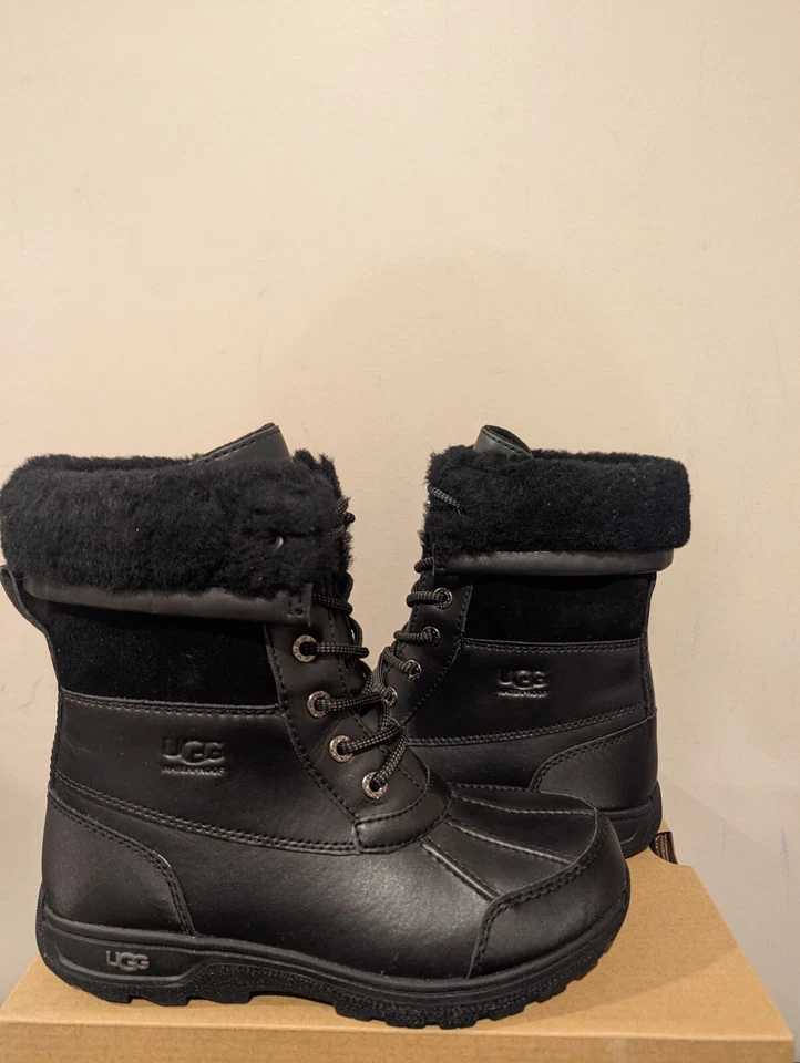 UGG Australia Kids Unisex K Butte Black BOOTS Size 4