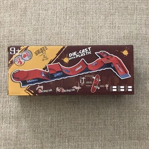 Fingerboard Skatepark Ramp Set With Finger Skateboard New - Picture 1 of 7
