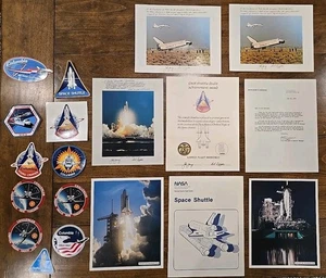 Lotto Space Shuttle, foto, adesivi, lettere, monete - Foto 1 di 12