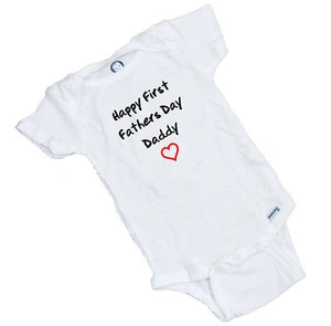 Happy First Fathers Day Onesie / Romper / Bodysuit Great baby shower Gift - Picture 1 of 3