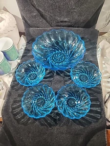 Vintage Hazel Atlas Capri Seashell Swirl 5pc Salad - Berry Bowl Set Turquoise - Picture 1 of 5