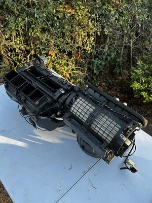 2016-2024 Chevrolet Camaro кондиционер кондиционер нагреватель сердечник воздуходувка панель в сборе - Изображение 1 из 3