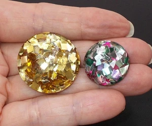 Vintage Confetti Glitter Clear Lucite Plastic Buttons Encased Embedded Lot of 2 - Picture 1 of 13