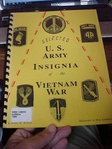 US ARMY INSIGNIA of the VIETNAM WAR by McDUFF (2000 - Picture 1 of 9