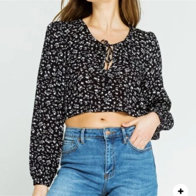 BNWOT Full Tilt navy floral cropped peasant top - Size XS - Image 1 of 4
