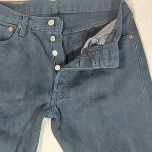 Jeans Vintage Levi 501 Nero W 30 L 30 Made in UK Bottone Fly Distressed... - Foto 1 di 17
