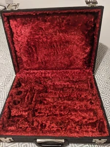 Estuche triple vintage para clarinetes Eb, Bb & A (clarinete no incluido) - Imagen 1 de 24