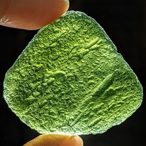 MOLDAVITE LARGE TRIANGLE Crystal Tektite Meteorite Certificate 12.5 Grams VIDEO - Picture 1 of 8