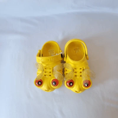 kids yellow dragonfly slip on clogs size 25 us C7-C8 new - Image 1 of 4