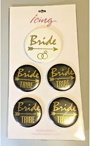 Festa nuziale; Set di bottoni tribù sposa a tema matrimonio; 5 pezzi, tema divertente - Foto 1 di 1